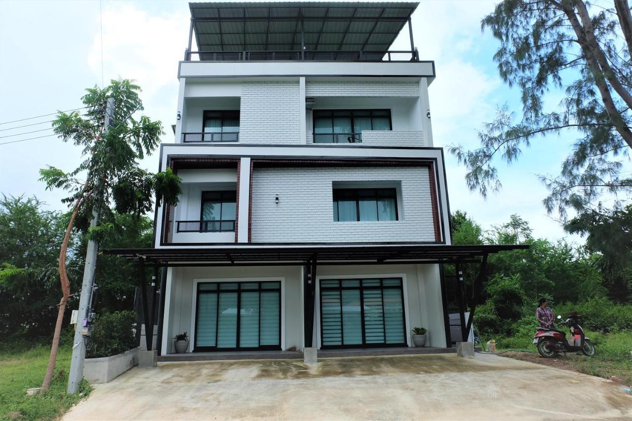 Rublom Chomview Pranburi Aparthotel Ban Nong Sua  Екстериор снимка